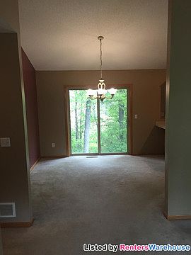 4th image of 1931 Jenkins St NE