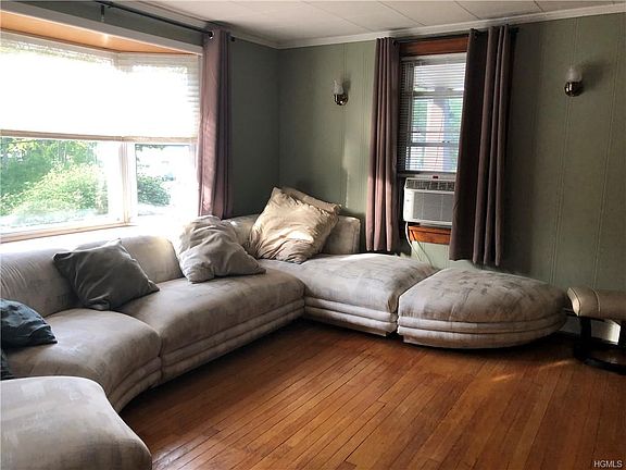 3rd image of 227 Monhagen Ave