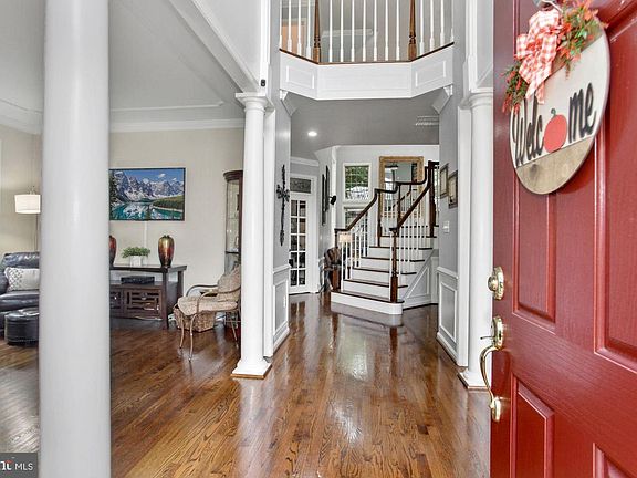4th image of 5786 Valley View Dr