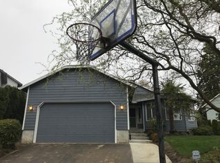 15250 SE View Meadows Ln, Milwaukie, OR 97267