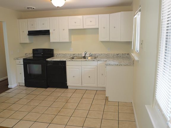 4th image of 11415 Fremantle Dr