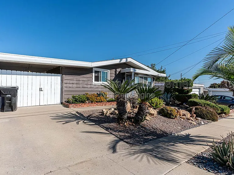 3443 Lockwood Dr — Photo 4