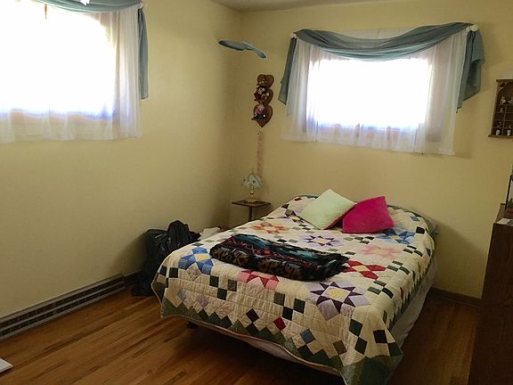 2nd Upstairs Bedroom