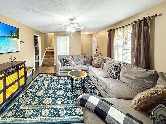 4th image of 3209 Lennox Dr