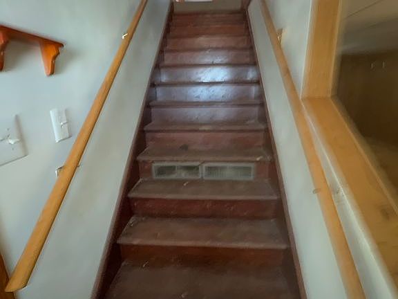 5th image of 302 S 1st St