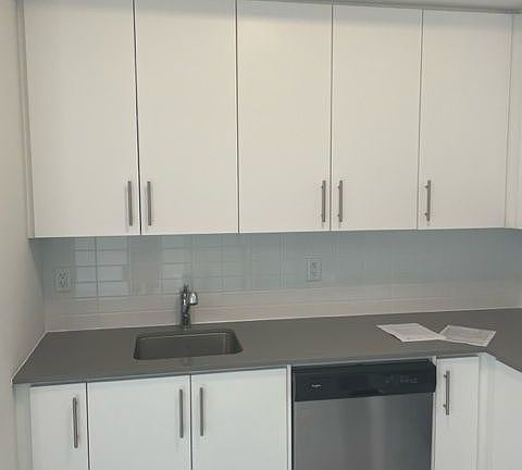 4th image of 3409 Ridgeway Dr #8