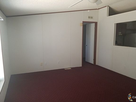 4th image of 565 E Alamo St