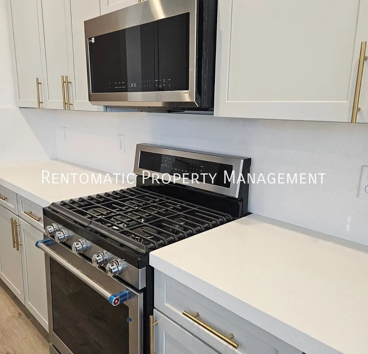 7 bed, 4750 sqft, $4,299 — Photo 3