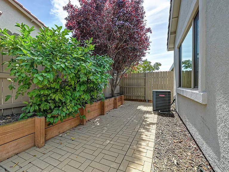 2232 Ranch View Dr — Photo 34