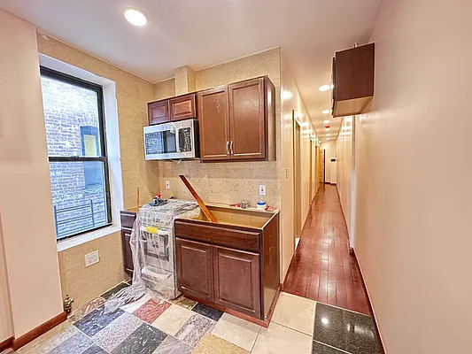 Rented by Ulas Real Estates Inc | media 3