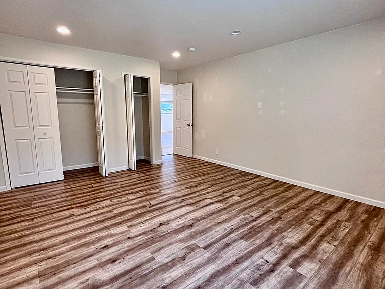 5009 Lyng Dr — Photo 17