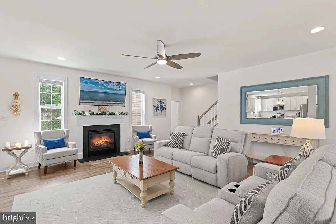 4 bed, 2712 sqft, $3,400 — Photo 4