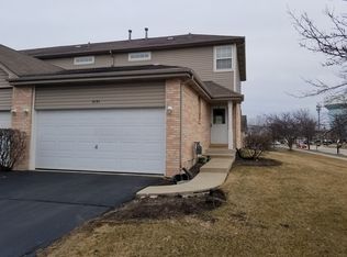 2131 W Adobe Dr, Addison, IL 60101