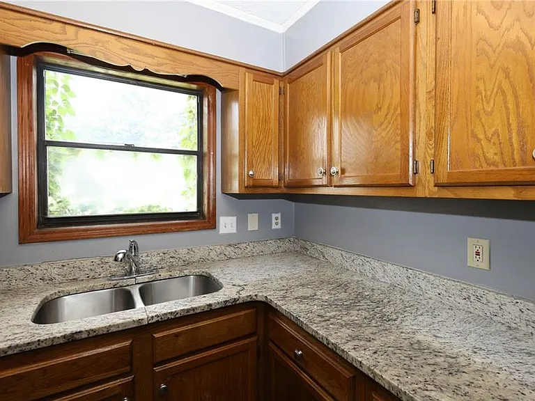 5461 Park Pl S — Photo 8