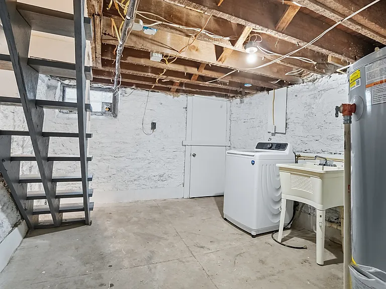 1820 Hewitt Ave — Photo 60