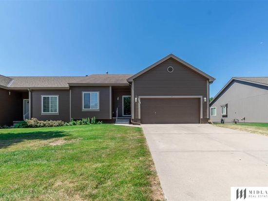 1007 Woodview Dr Papillion Ne 68046 Zillow