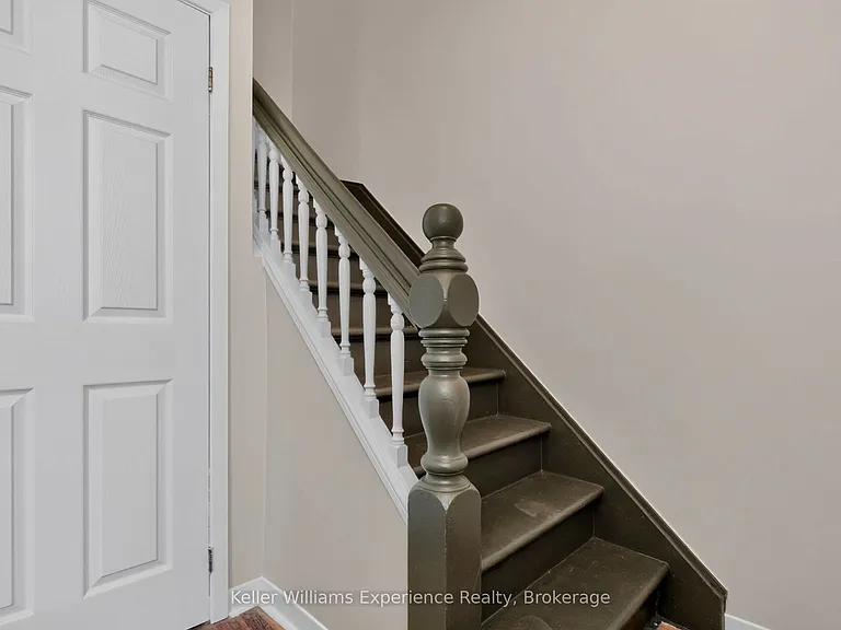 647 Ottawa St — Photo 21