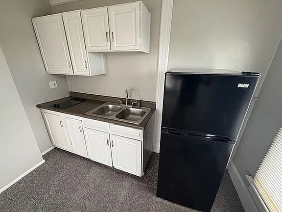 3rd image of 7207 Grandview Ave #204