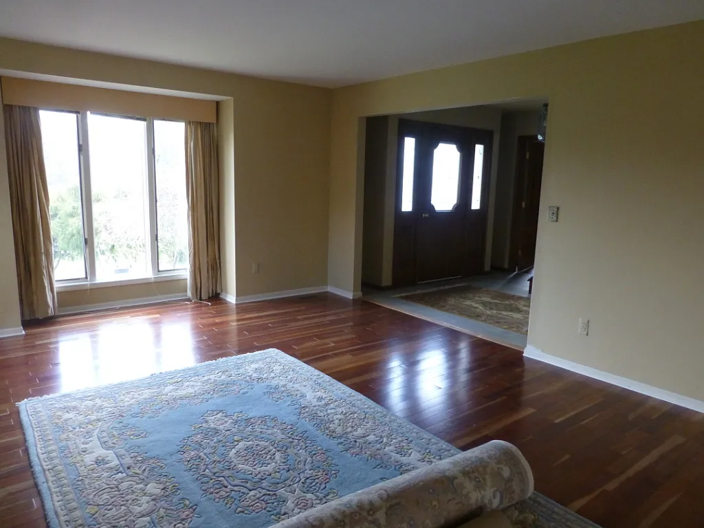 4 bed, 3.5 bath, 4360 sqft, $4,000 — Photo 4