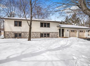 1631 Devon Rd, Saint Cloud, MN 56303