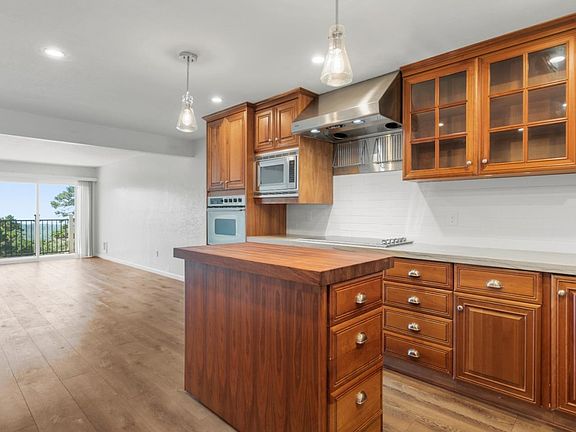 4th image of 250 Forest Ridge Rd Unit 42