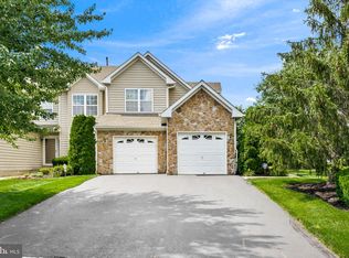 9 Palmer Dr, Moorestown, NJ 08057