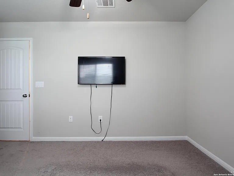 10431 Legacy Hl — Photo 13