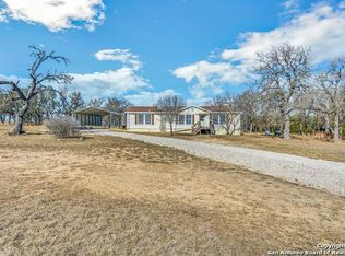 446 Baethge Blvd, Fredericksburg, TX 78624