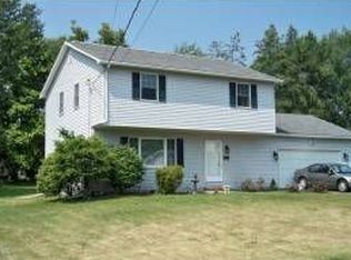 95 Jackson St, Dallas, PA 18612