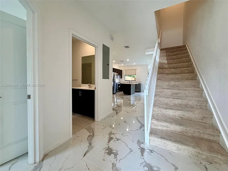 18110 SW 148th Rd — Photo 2