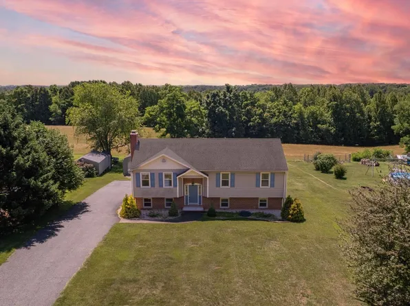 2248 Bateman Bridge Rd, Forest, VA 24551