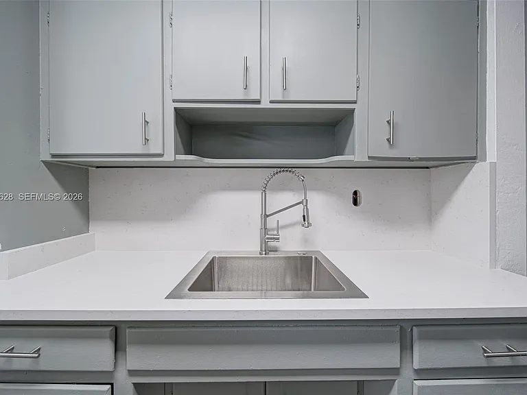 6565 Santona St #B19 — Photo 17