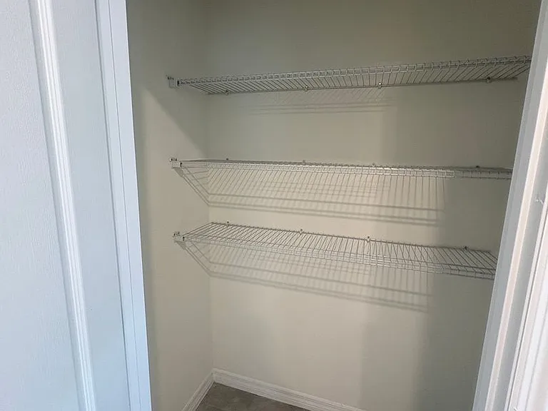 1558 Tali Ln — Photo 17