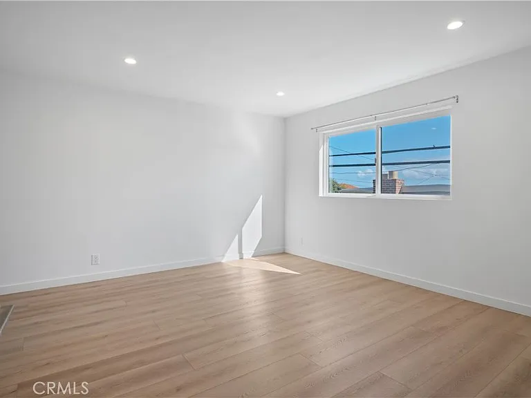 1105 N Coast Hwy — Photo 18