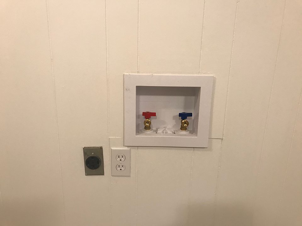 2nd image of 635 Wood St