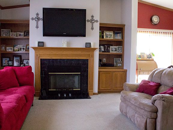 4th image of 10834 Saint Clair Dr