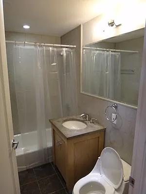 Rented by KVNY Soho | media 36