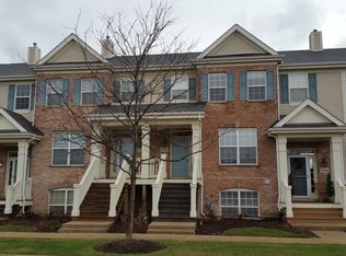 310 Broadmoor Ln, Bartlett, IL 60103