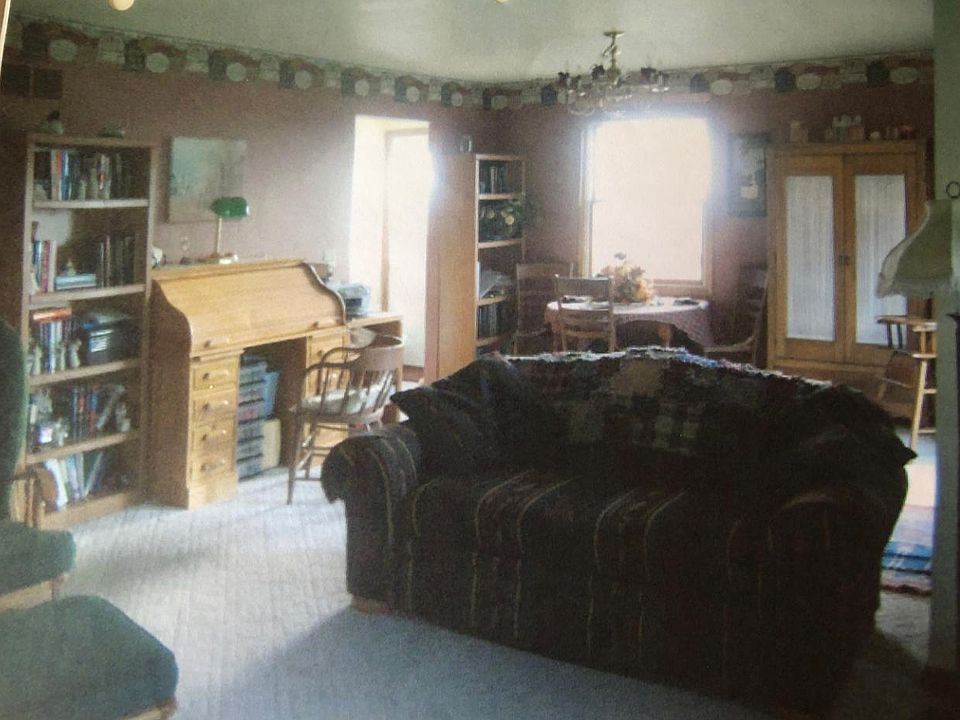 913 Sunnyside St, Grand Mound, IA 52751 Zillow