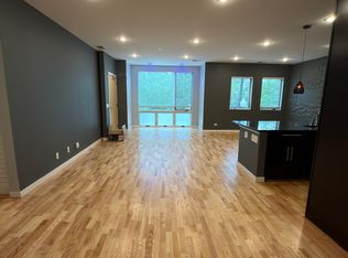 2240 W Madison St #201, Chicago, IL 60612