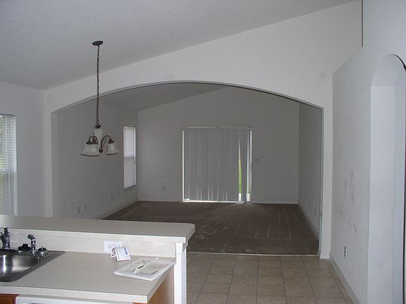 4th image of 1163 Beech Grove Way