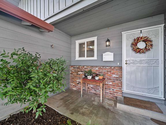 5th image of 2069 Elmira Dr