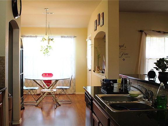 4th image of 3020 Melrose Dr