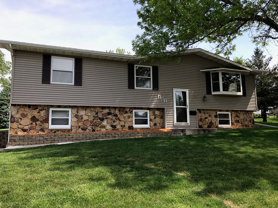 1st image of 101 Carmela Dr