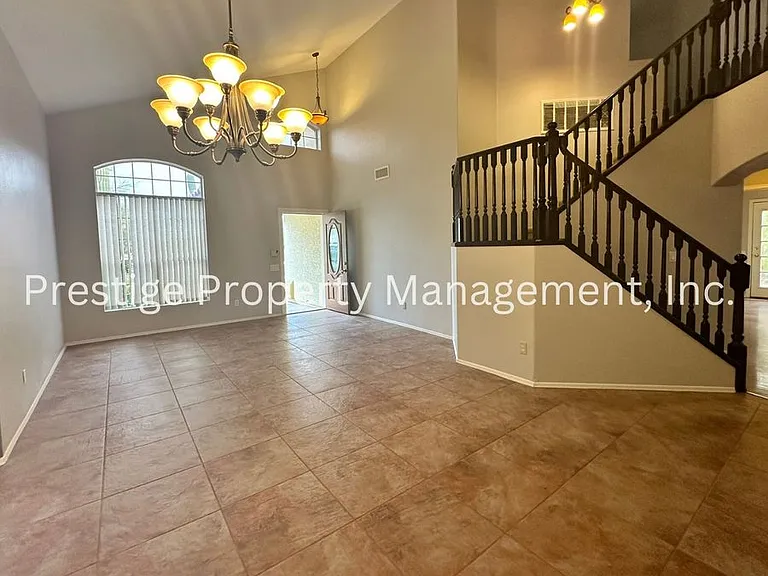 1390 W Copper Creek Pl — Photo 1