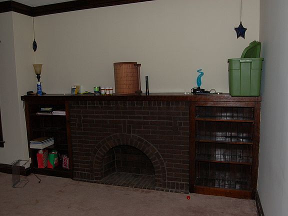 2nd image of 5853 N Fairfield Ave