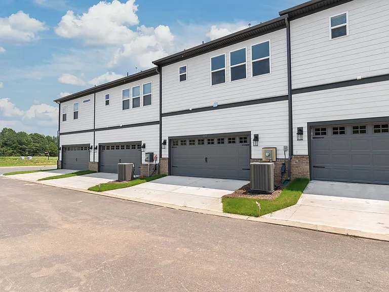 204 Silver Fleet Dr — Photo 38