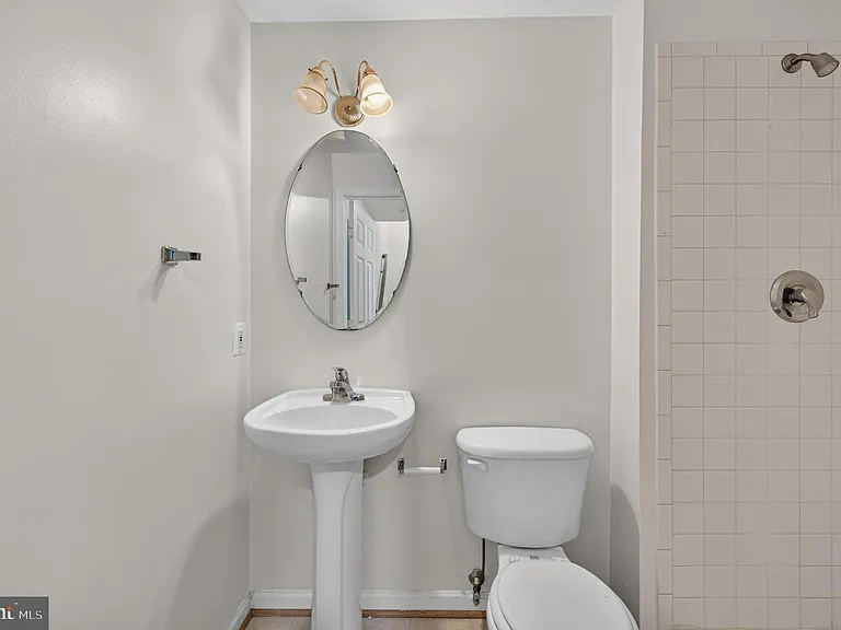 15044 Gaffney Cir — Photo 38