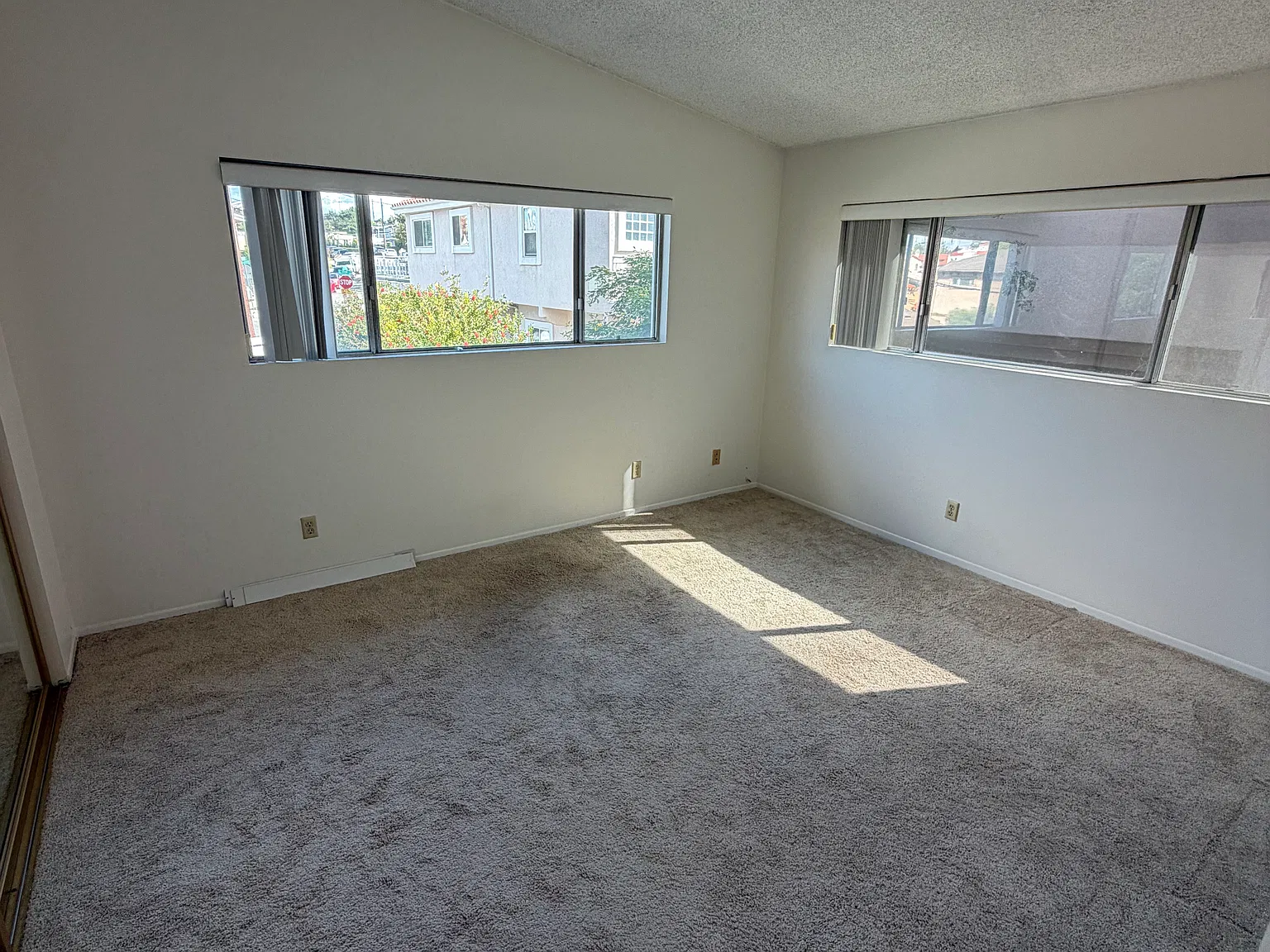 2 bed, 1300 sqft, $3,200 — Photo 4