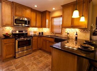 1669 Old Hudson Rd, Saint Paul, MN 55106